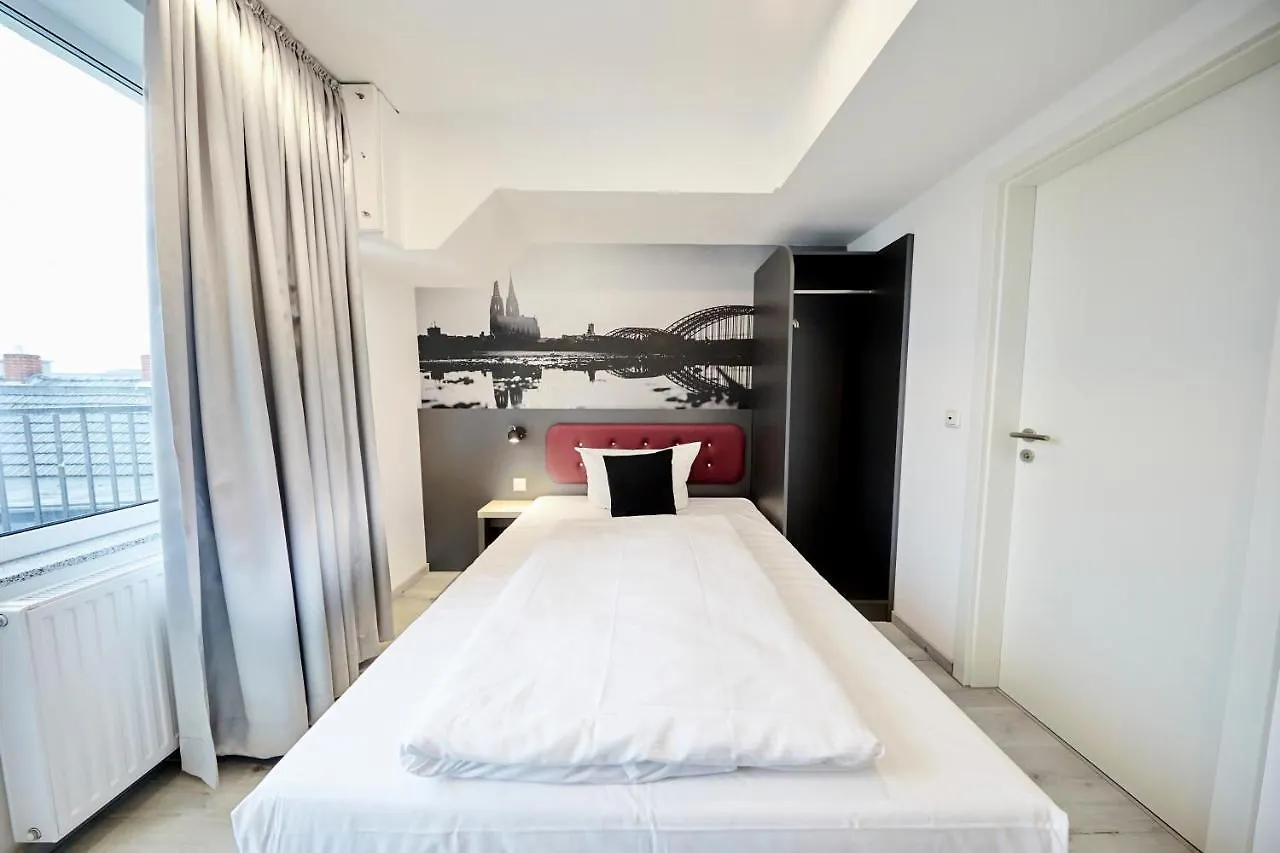 ***  Smarty Cologne Dom Hotel - Boardinghouse - Kontaktloser Self Check-In Germany