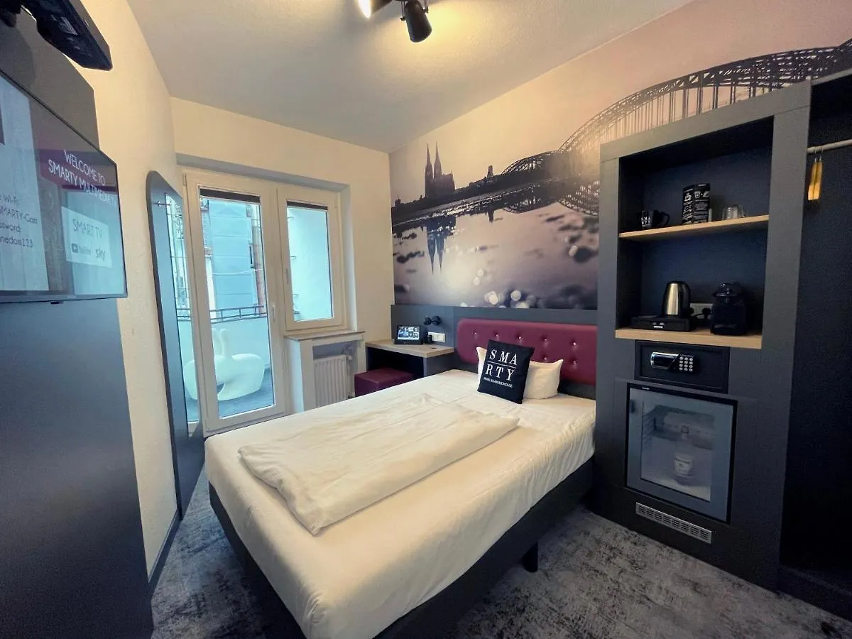 Smarty Cologne Dom Hotel - Boardinghouse - Kontaktloser Self Check-In