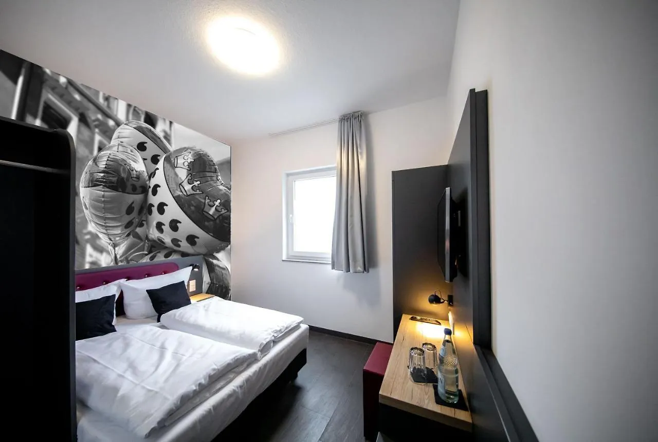 ***  Smarty Cologne Dom Hotel - Boardinghouse - Kontaktloser Self Check-In Germany