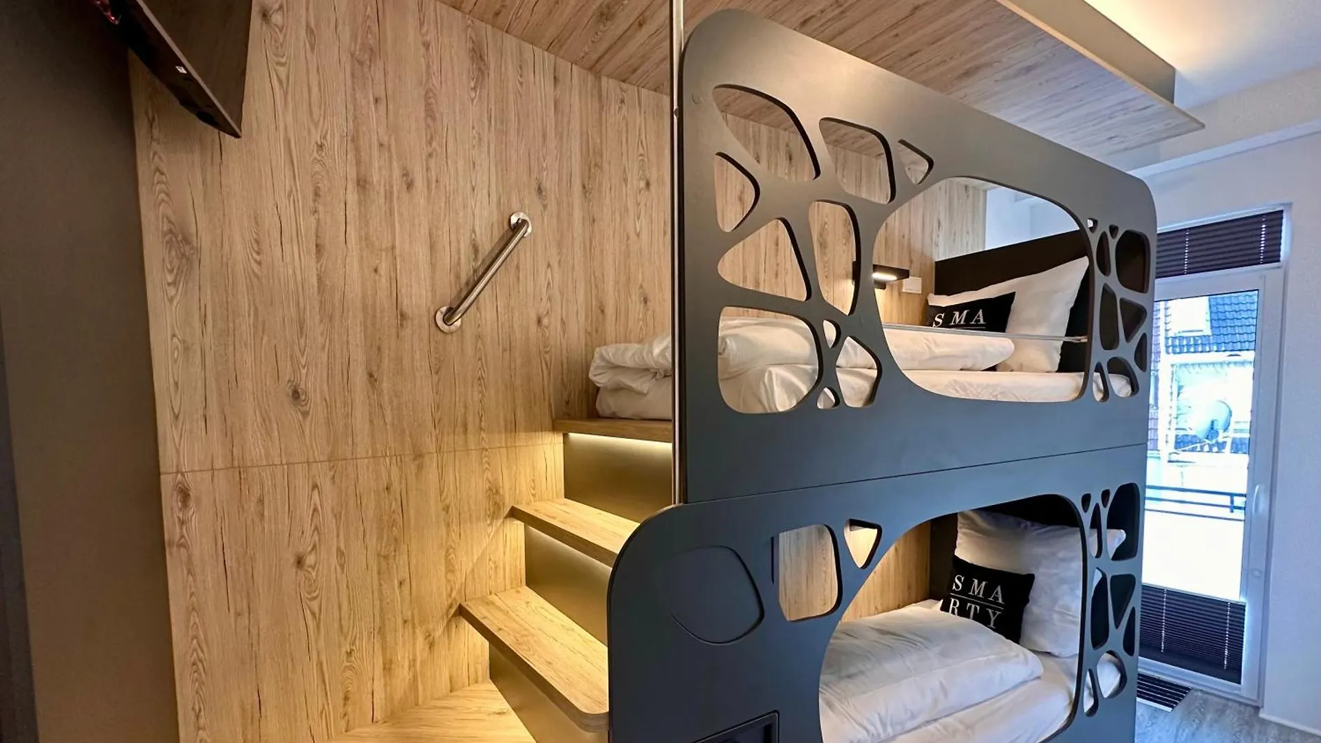 Smarty Cologne Dom Hotel - Boardinghouse - Kontaktloser Self Check-In
