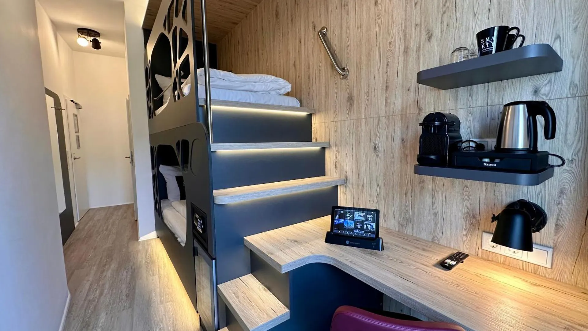 Smarty Cologne Dom Hotel - Boardinghouse - Kontaktloser Self Check-In Germany