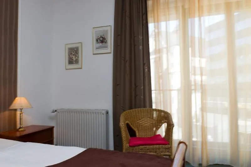 Smarty Cologne Dom Hotel - Boardinghouse - Kontaktloser Self Check-In