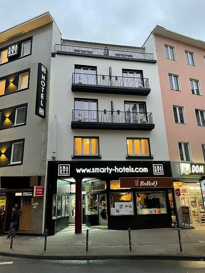 ***  Smarty Cologne Dom Hotel - Boardinghouse - Kontaktloser Self Check-In Německo