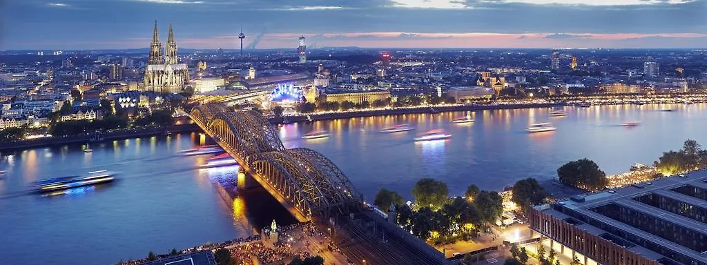Smarty Cologne Dom Hotel - Boardinghouse - Kontaktloser Self Check-In 3*,  Německo