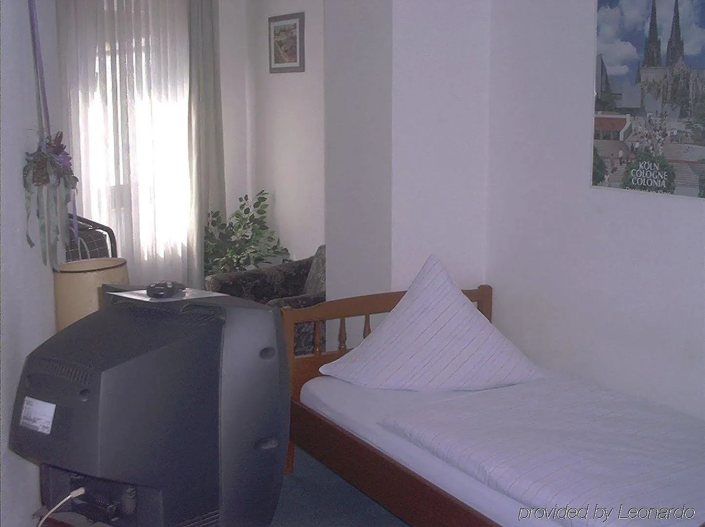 Smarty Cologne Dom Hotel - Boardinghouse - Kontaktloser Self Check-In
